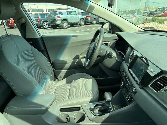 Used 2019 Kia Niro LX FWD image 21