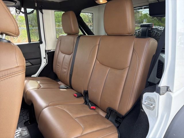 Used 2013 Jeep Wrangler Unlimited Sahara image 16
