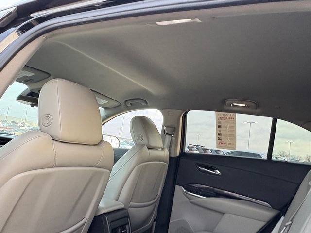 Used 2021 Cadillac XT4 Luxury w/ Cold Weather Package image 36