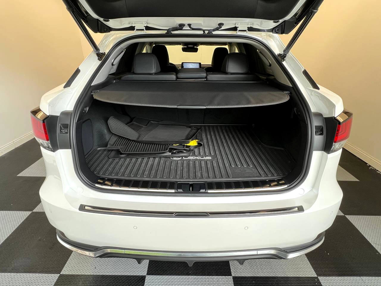 Used 2022 Lexus RX 450h AWD w/ Luxury Package image 34