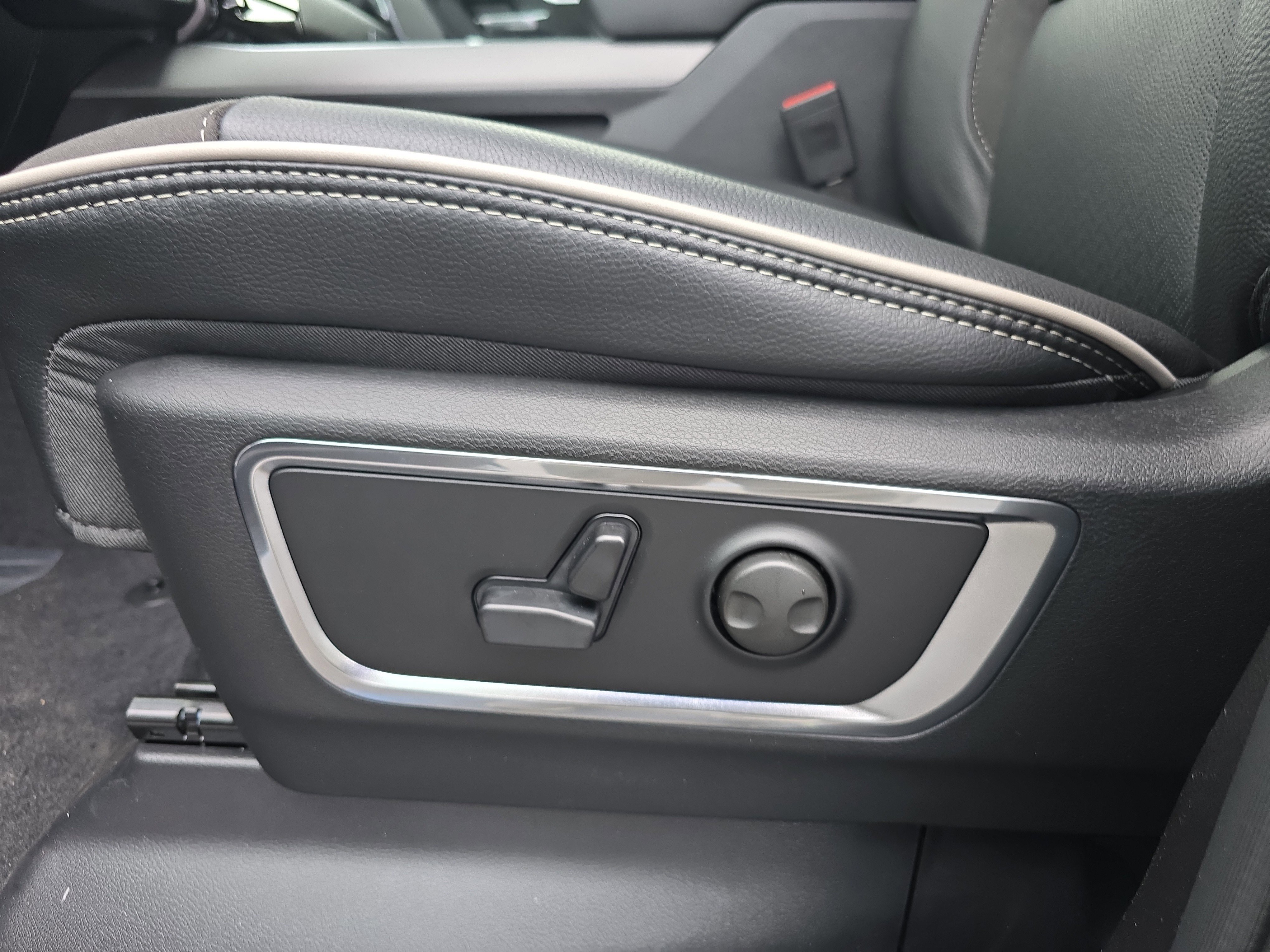 New 2026 RAM 1500 Laramie image 13