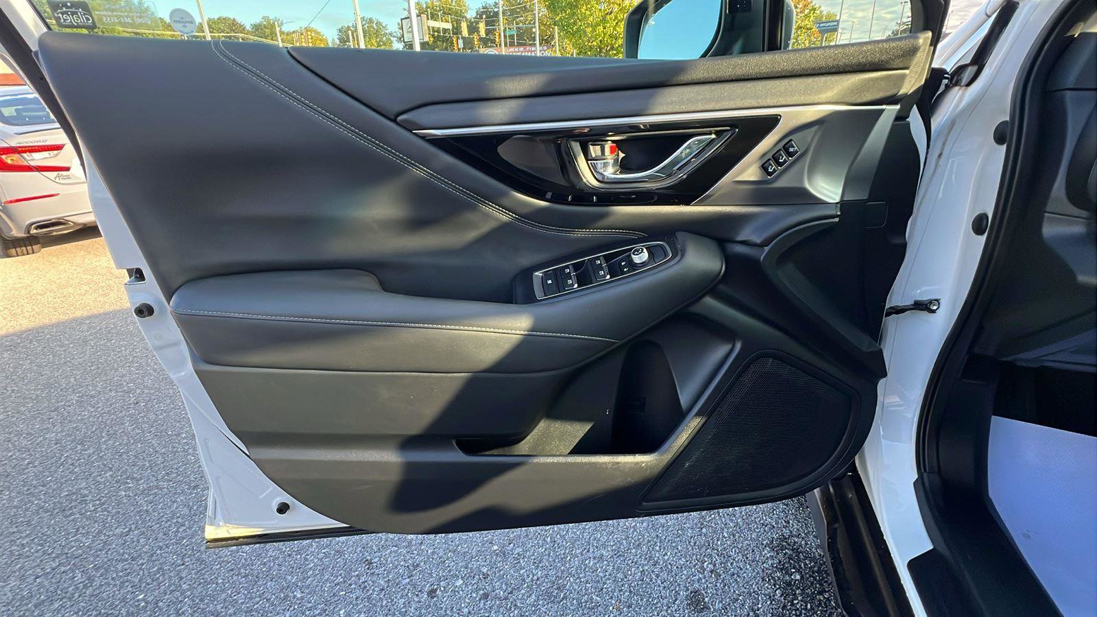 Used 2022 Subaru Outback Limited image 22