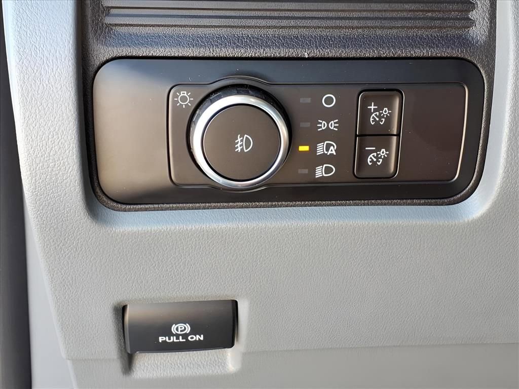 New 2026 Ford F550 4x4 Regular Cab Super Duty image 14