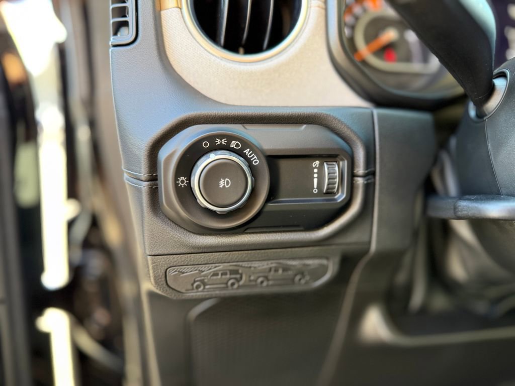 Used 2024 Jeep Wrangler Sahara w/ Technology Group image 19