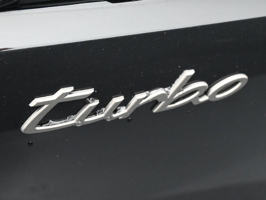 Certified 2025 Porsche Macan Turbo Electric AWD/4WD image 10