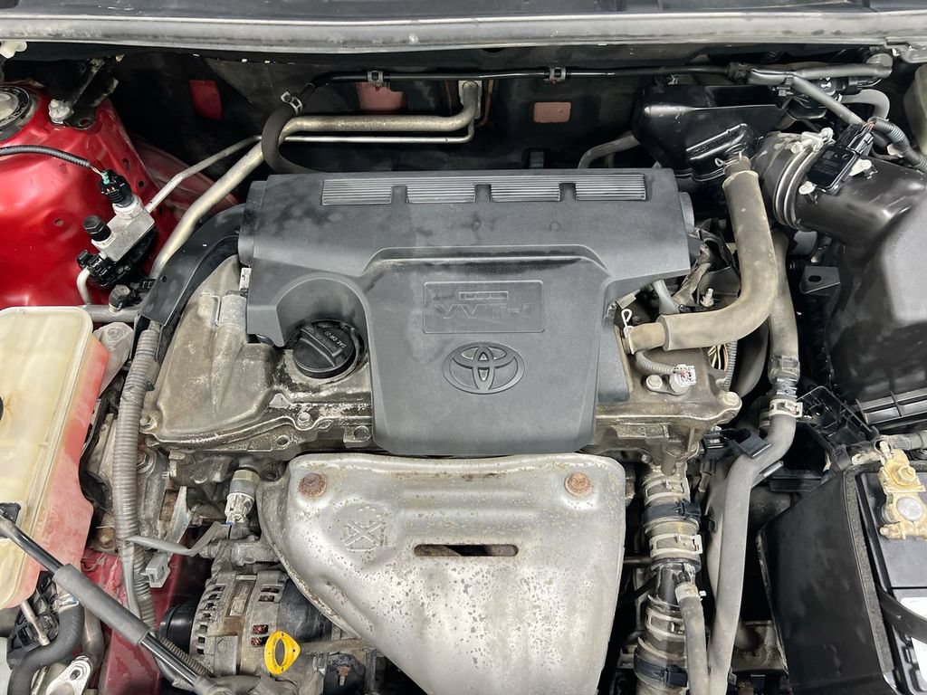 Used 2015 Toyota RAV4 XLE AWD/4WD image 25