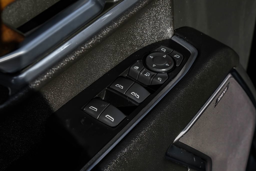 Used 2024 Chevrolet Silverado 3500 High Country w/ High Country Premium Package image 40