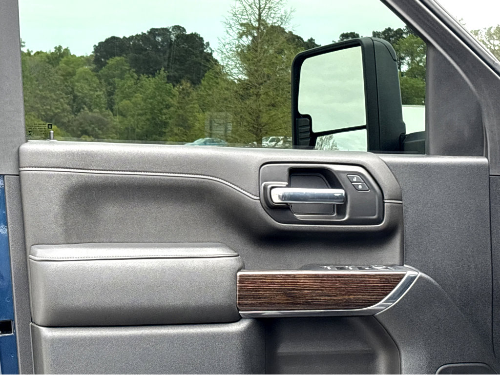 Used 2022 GMC Sierra 2500 SLE w/ SLE Value Package; image 9