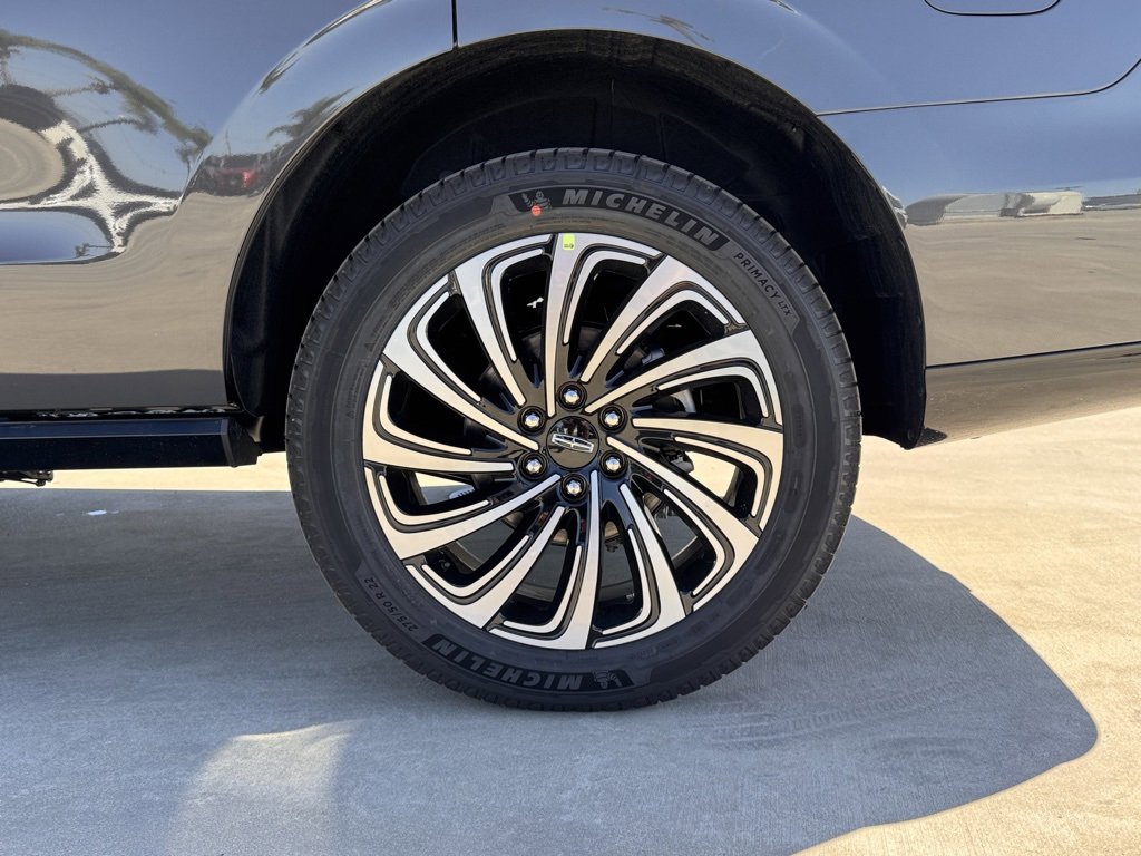 New 2025 Lincoln Navigator Black Label image 15