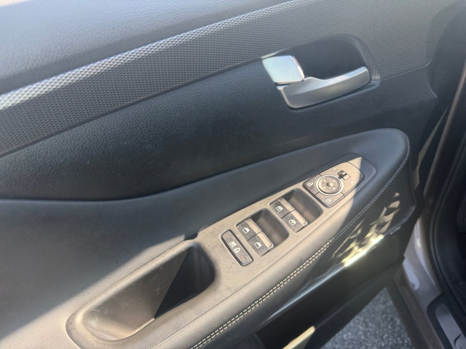 Used 2019 Hyundai Santa Fe Limited AWD/4WD image 36