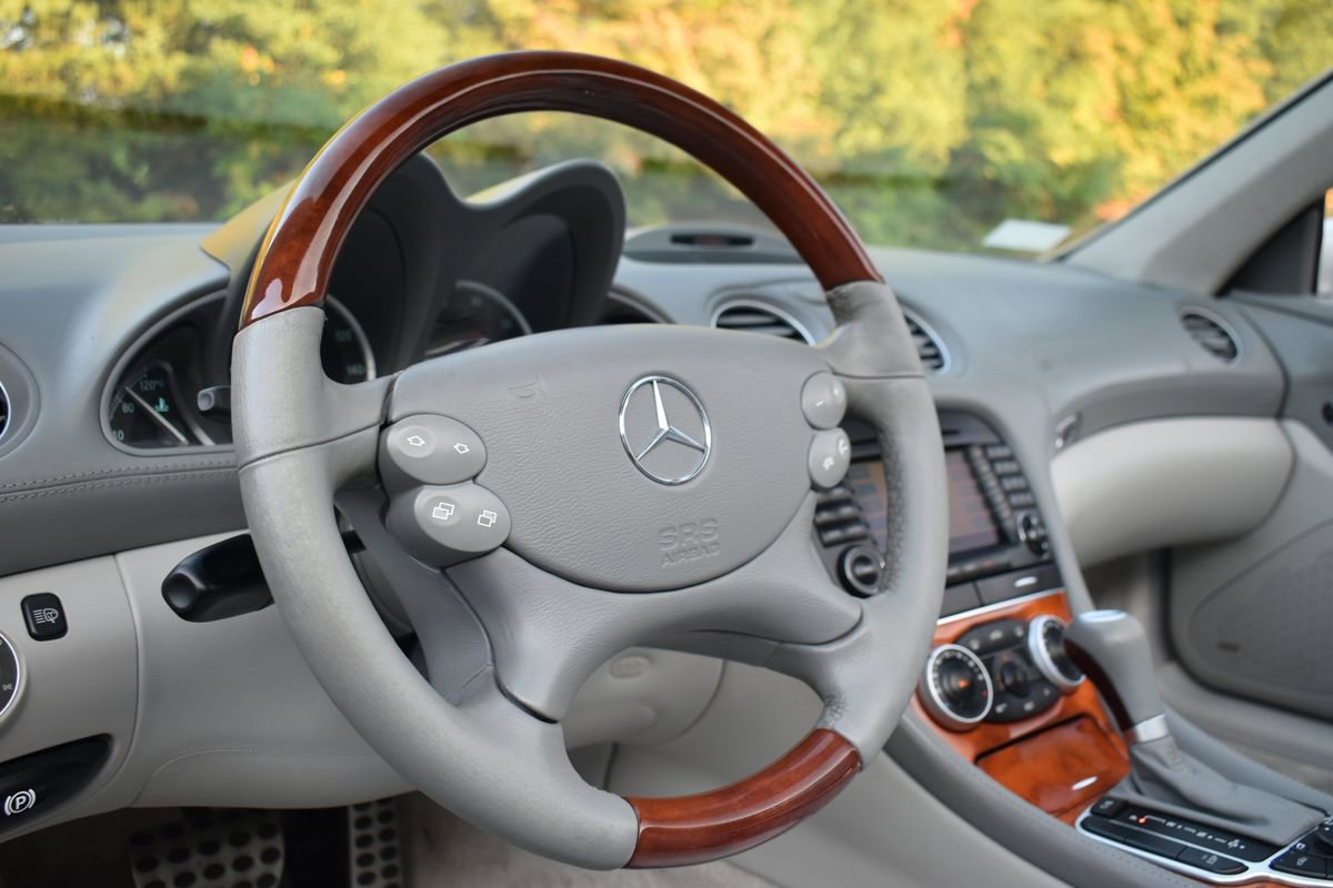 Used 2005 Mercedes-Benz SL 600 image 30
