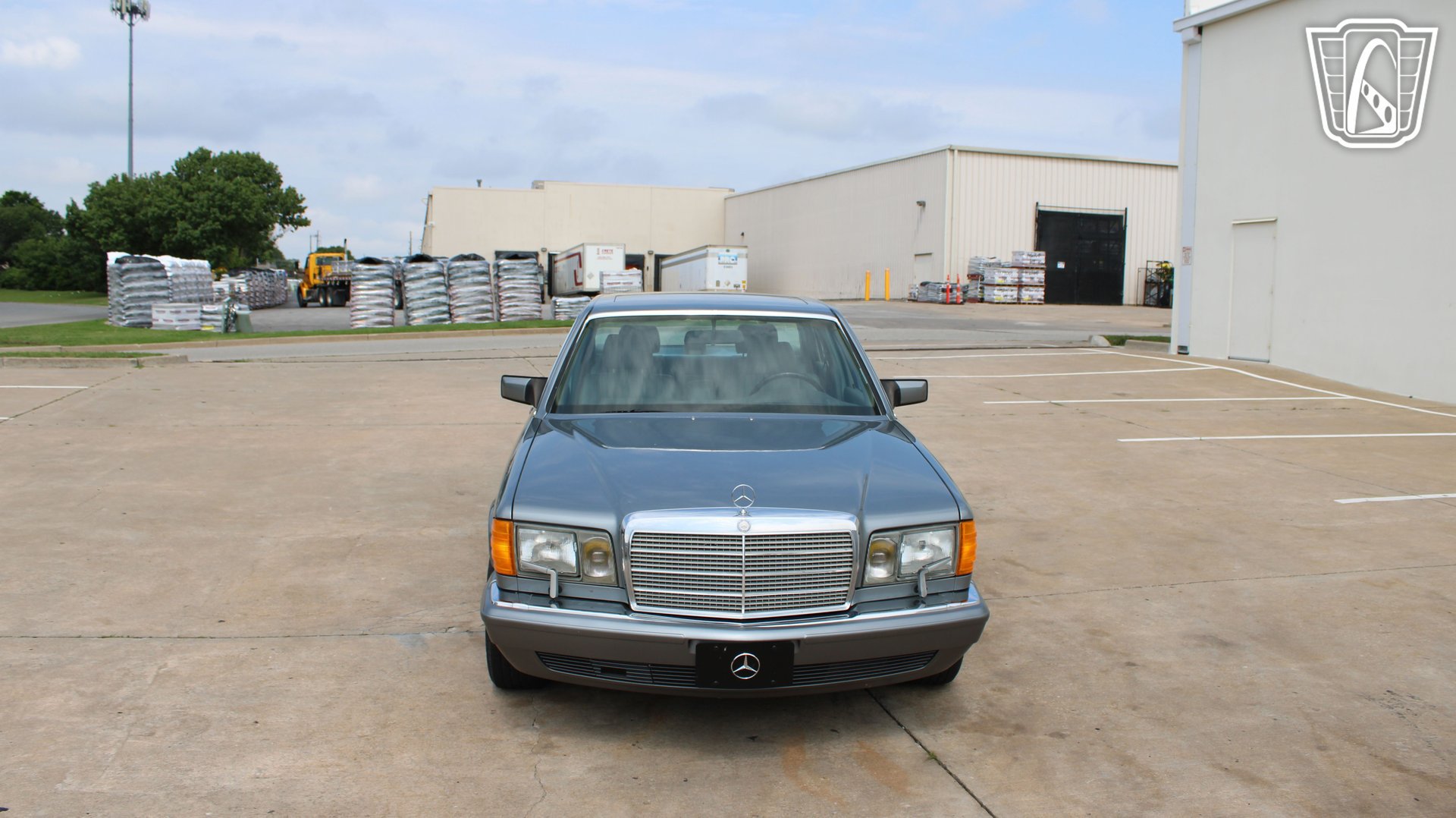 Used 1989 Mercedes-Benz 420 SEL image 3