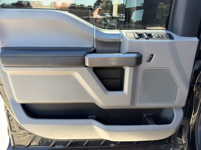 Used 2017 Ford F250 XLT w/ XLT Premium Package AWD/4WD image 17