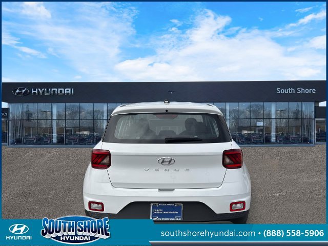 Certified 2025 Hyundai Venue SE FWD image 7
