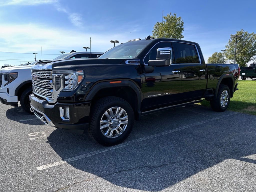 Used 2022 GMC Sierra 2500 Denali w/ Denali Ultimate Package AWD/4WD image 2