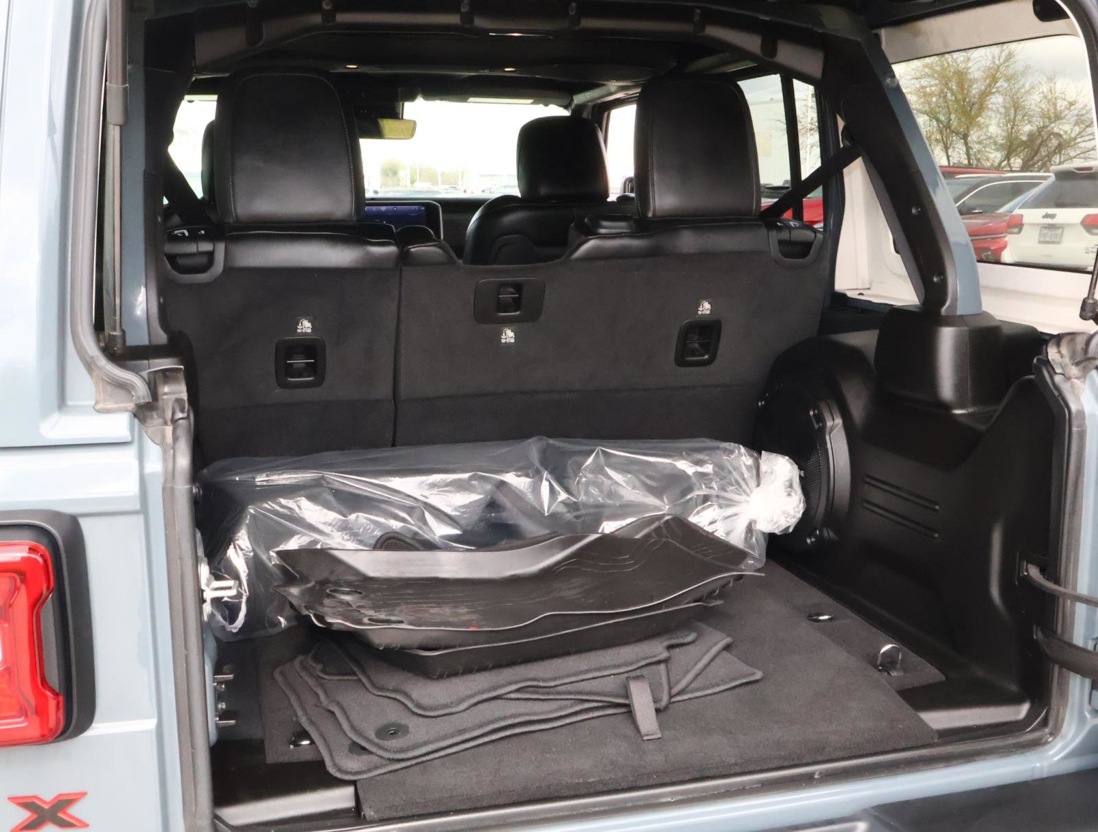 Used 2024 Jeep Wrangler Unlimited Rubicon image 21