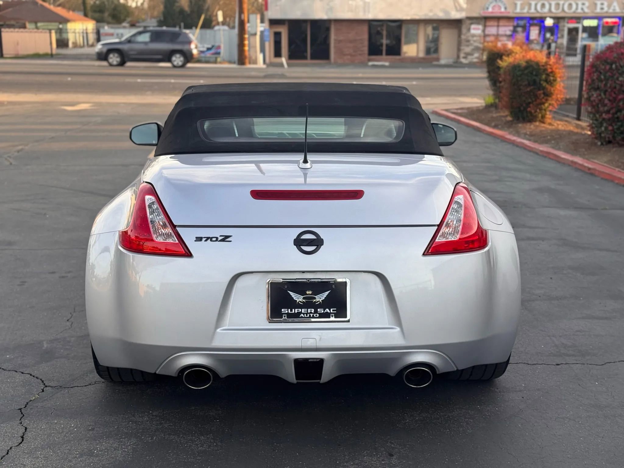 Used 2012 Nissan 370Z Roadster image 5