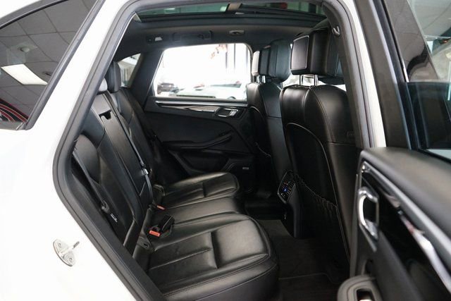Used 2018 Porsche Macan image 13