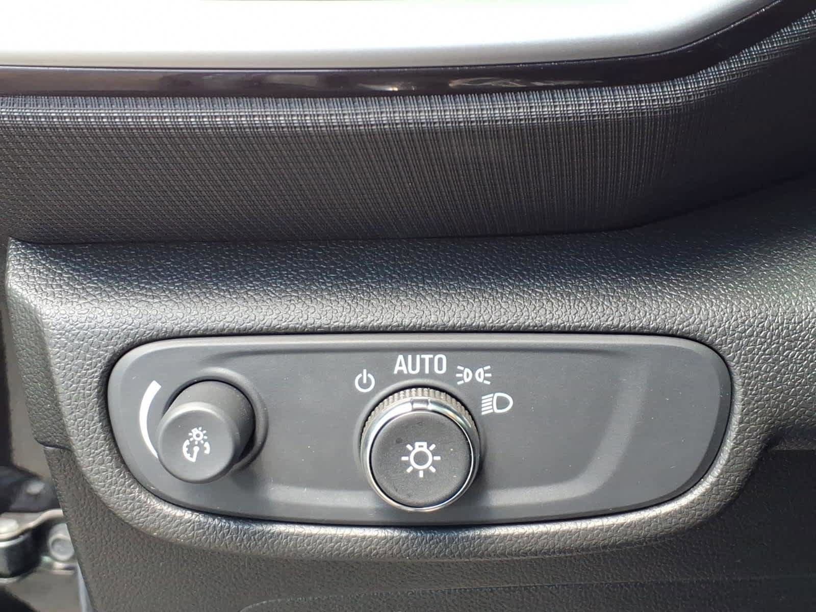 Used 2023 Chevrolet TrailBlazer LS FWD image 11