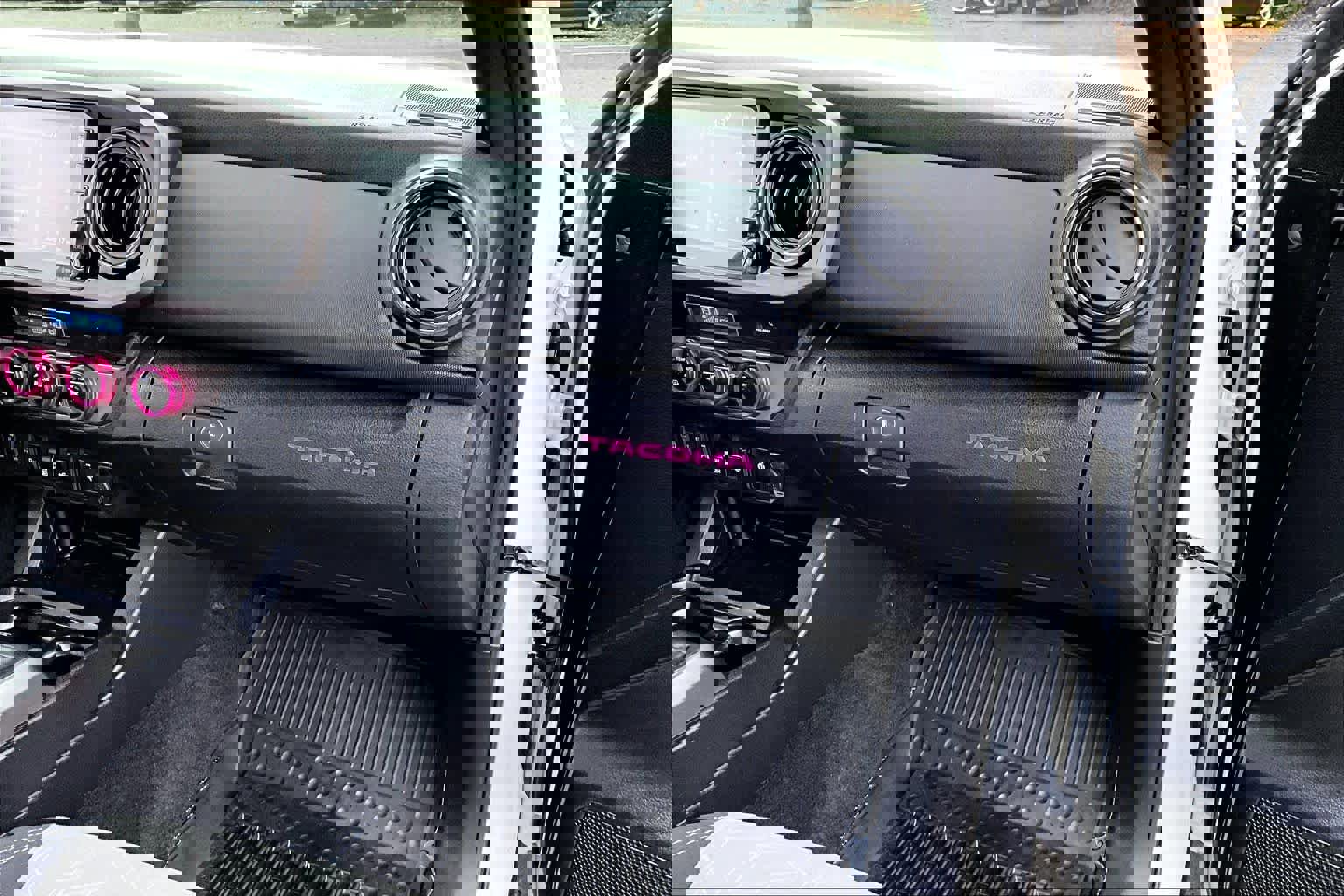 Certified 2021 Toyota Tacoma TRD Off-Road image 18