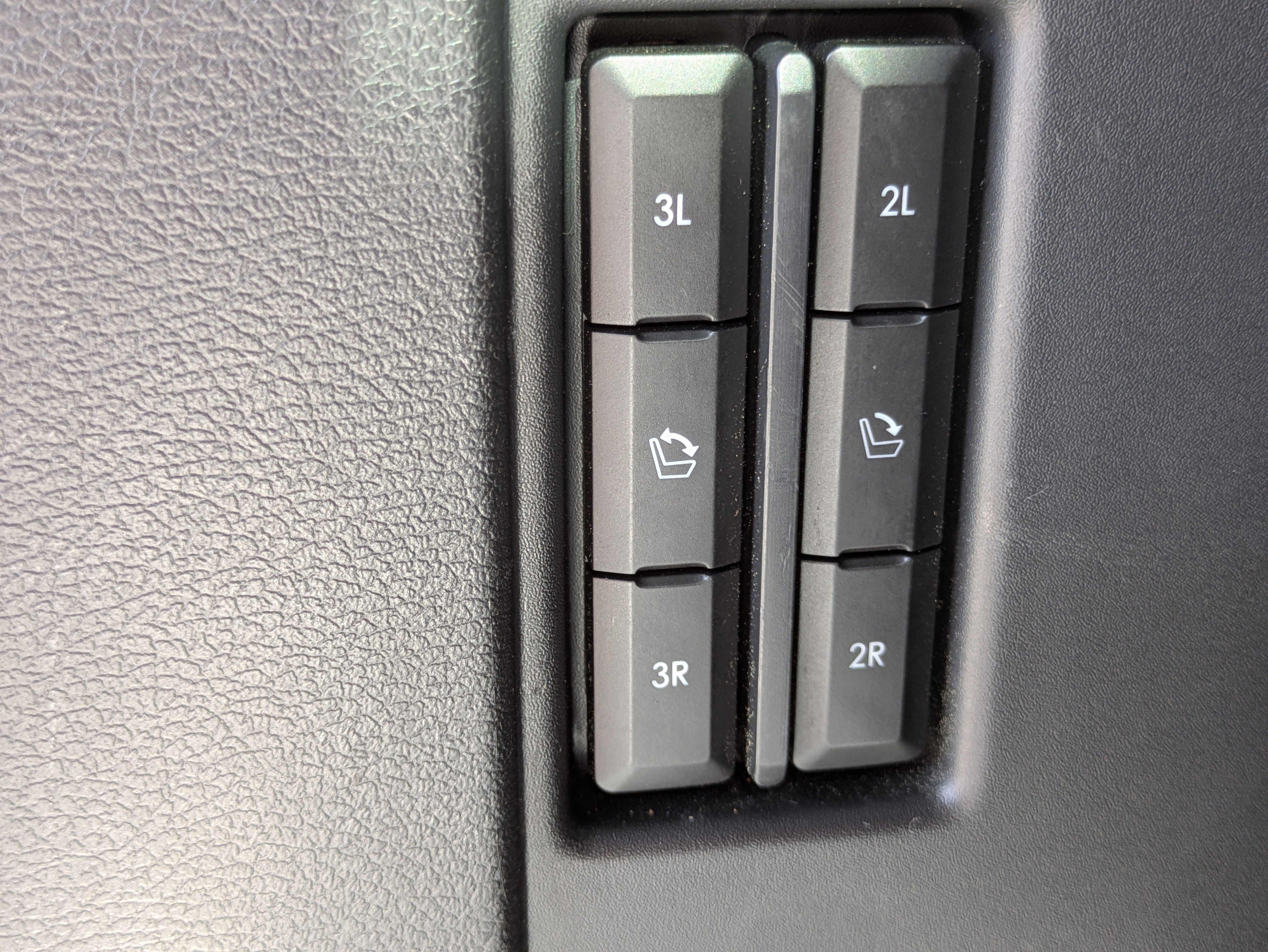 Used 2023 Lincoln Navigator Reserve image 11