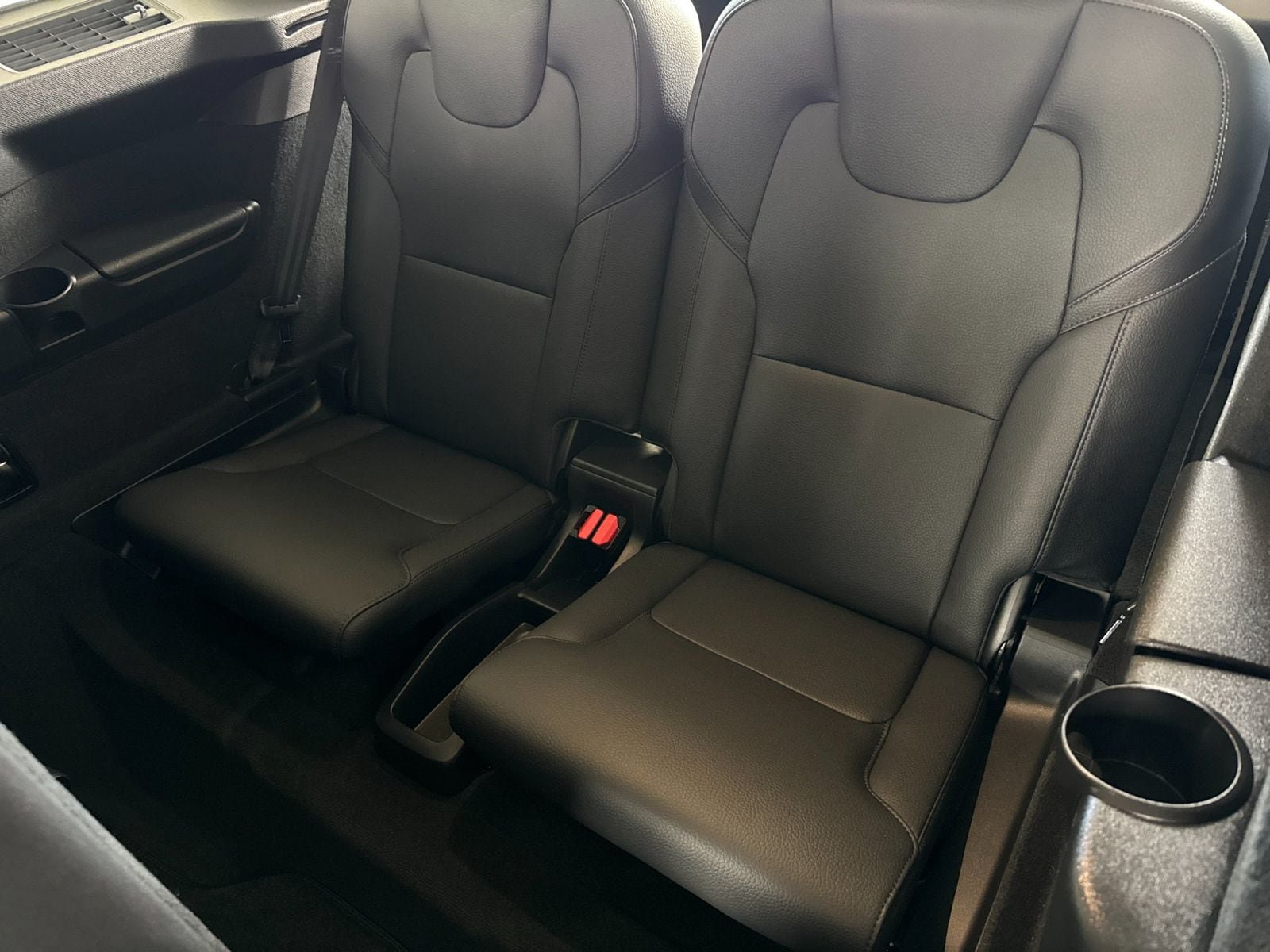 Certified 2024 Volvo XC90 T8 Plus w/ Protection Package Premier AWD/4WD image 19