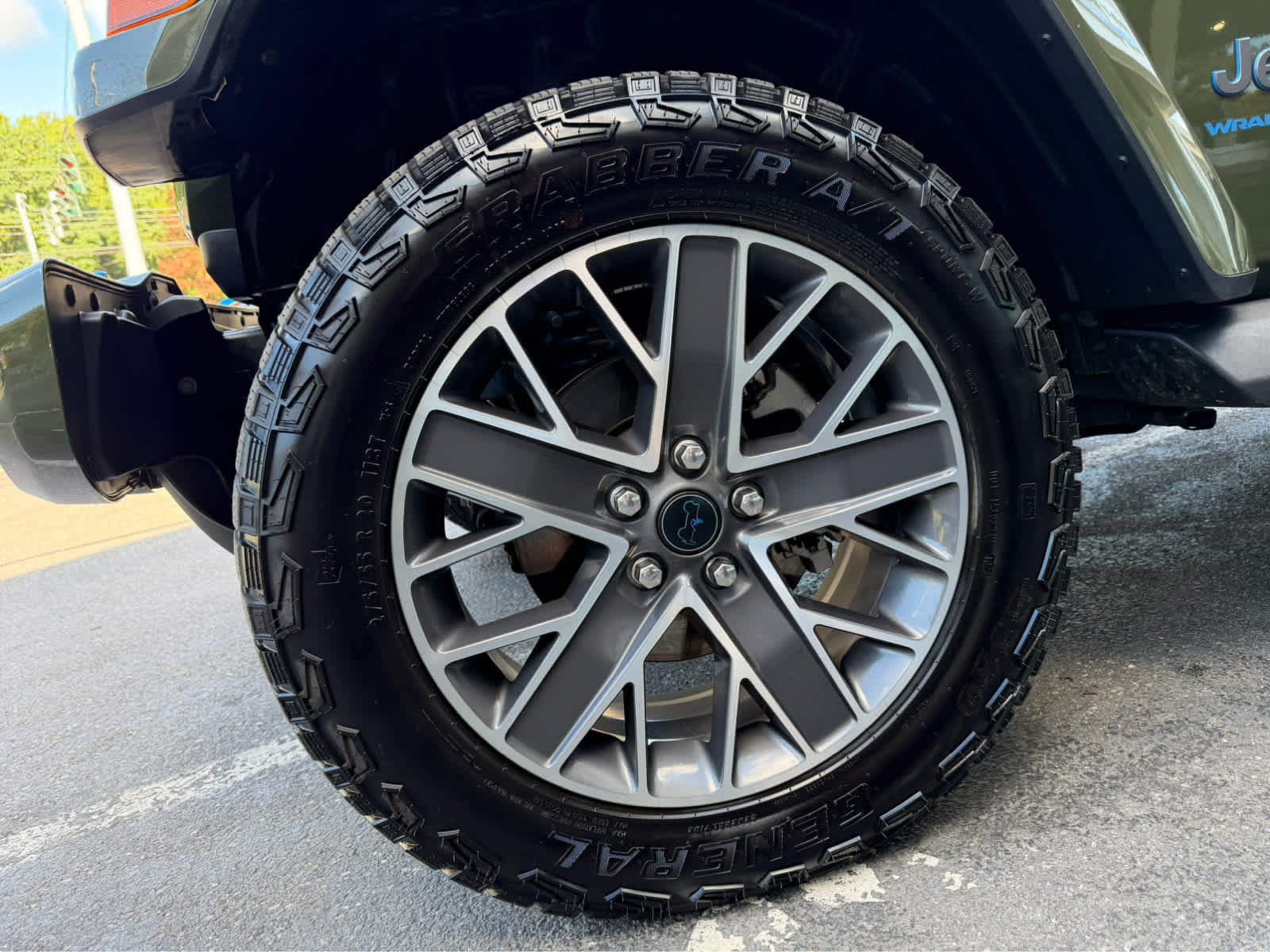 Used 2024 Jeep Wrangler High Altitude AWD/4WD image 10
