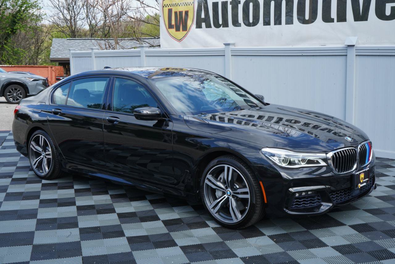 Used 2017 BMW 750i RWD image 2
