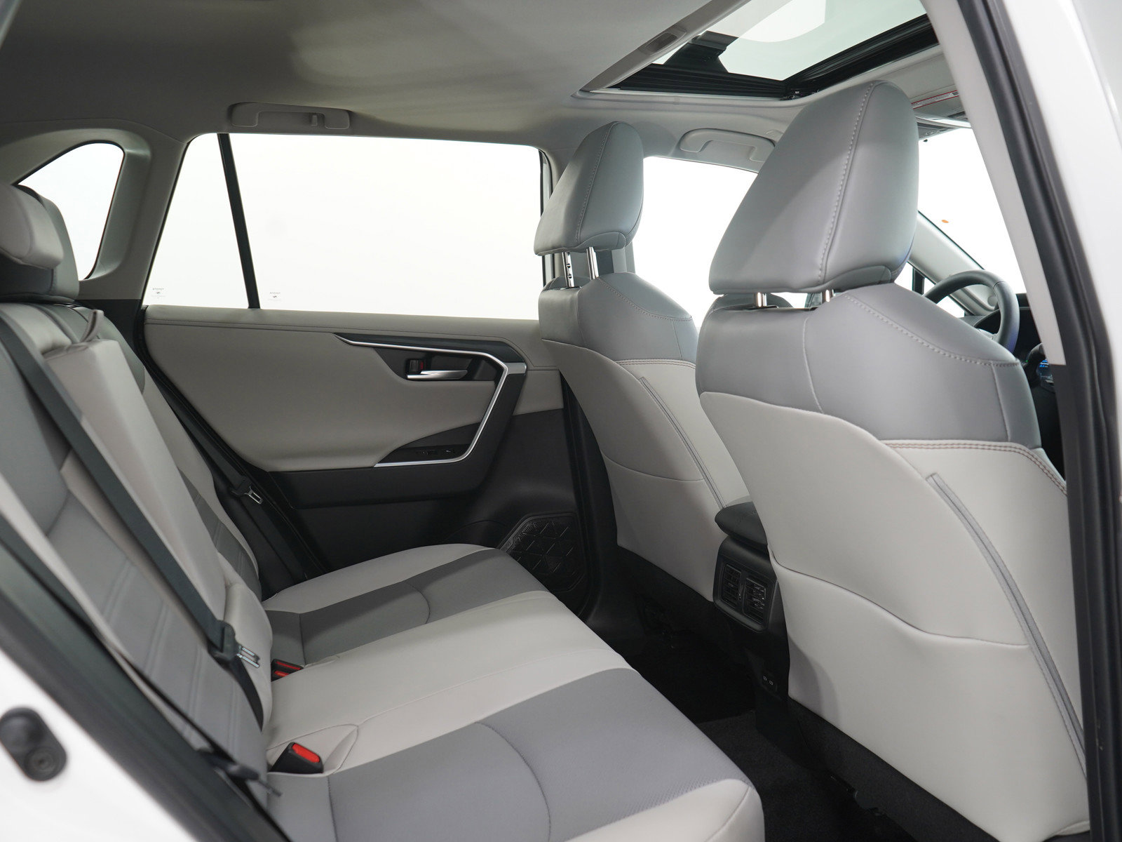 Used 2024 Toyota RAV4 Limited w/ Advanced Technology Package AWD/4WD image 14