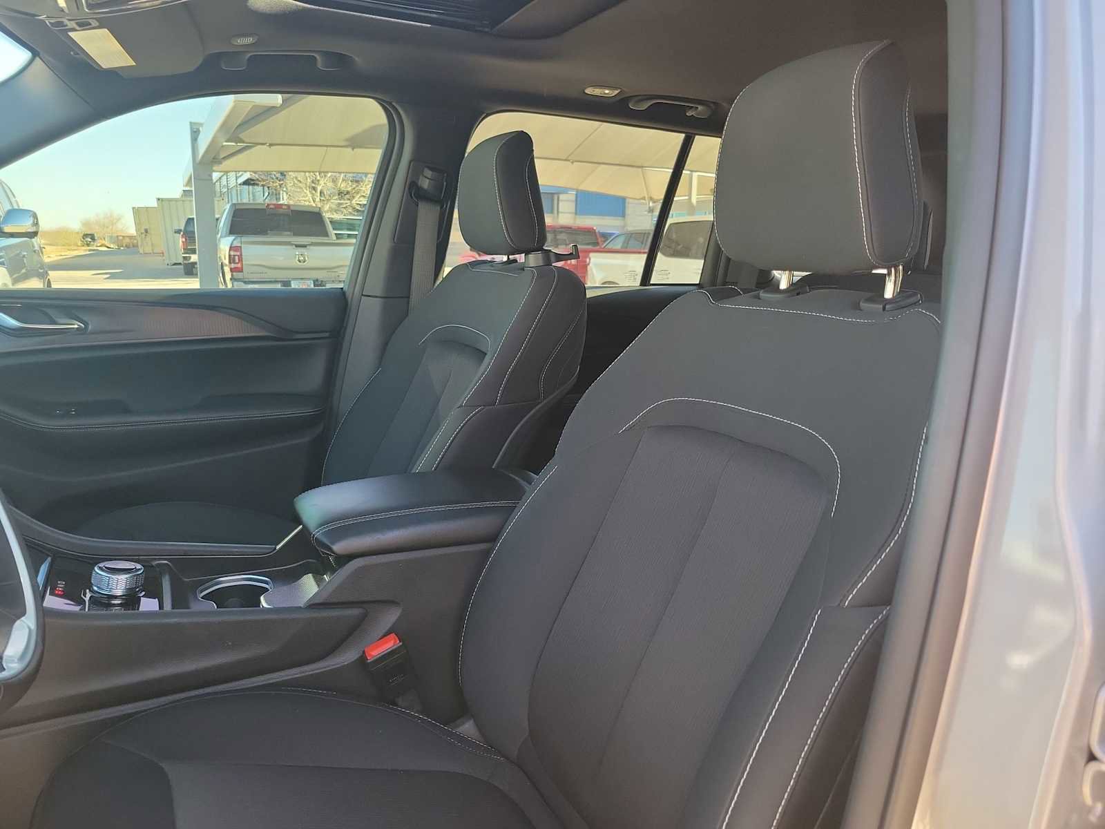 Used 2024 Jeep Grand Cherokee Laredo X w/ Luxury Tech Group I image 11