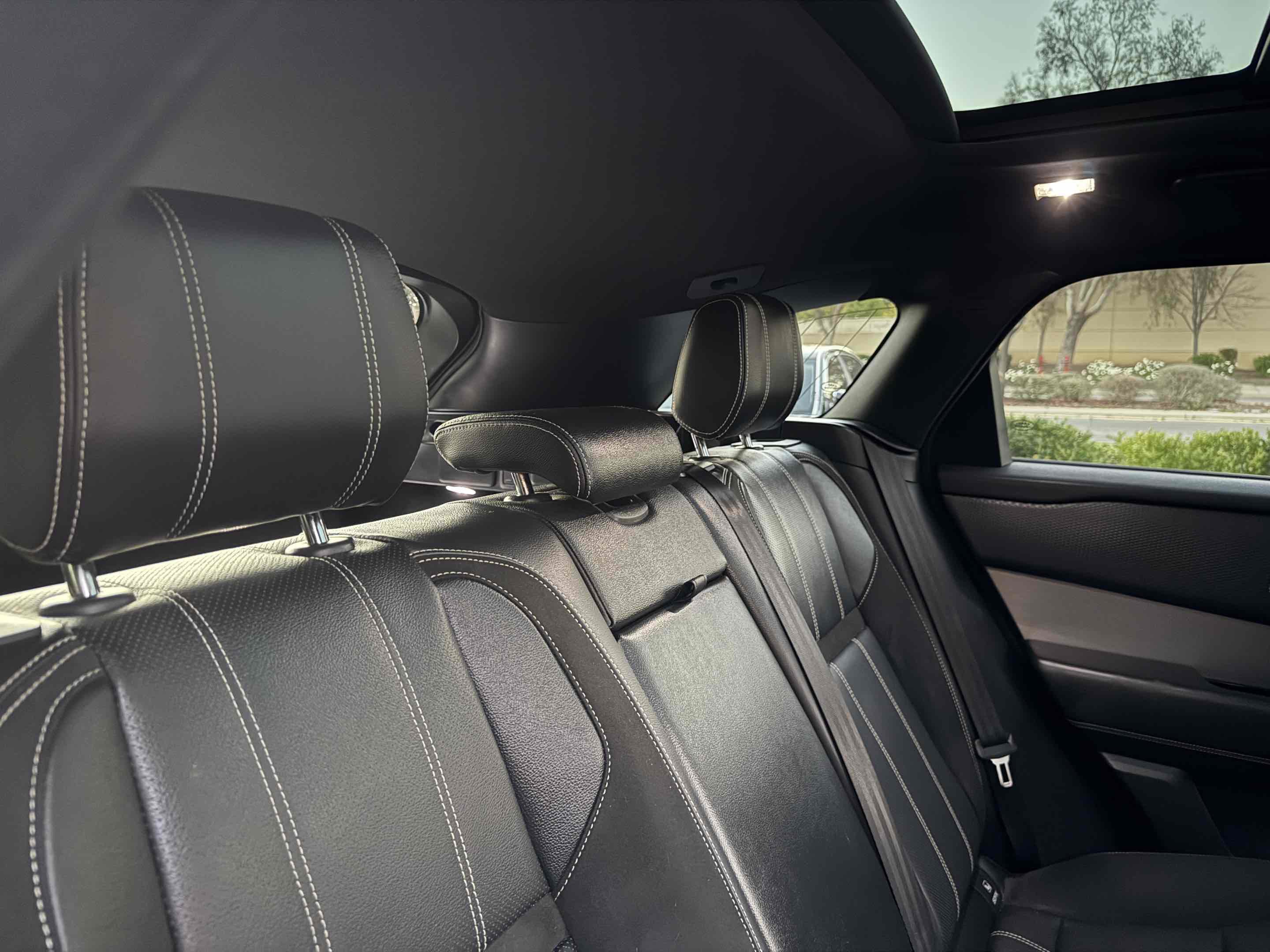 Used 2018 Land Rover Range Rover Velar R-Dynamic SE image 79