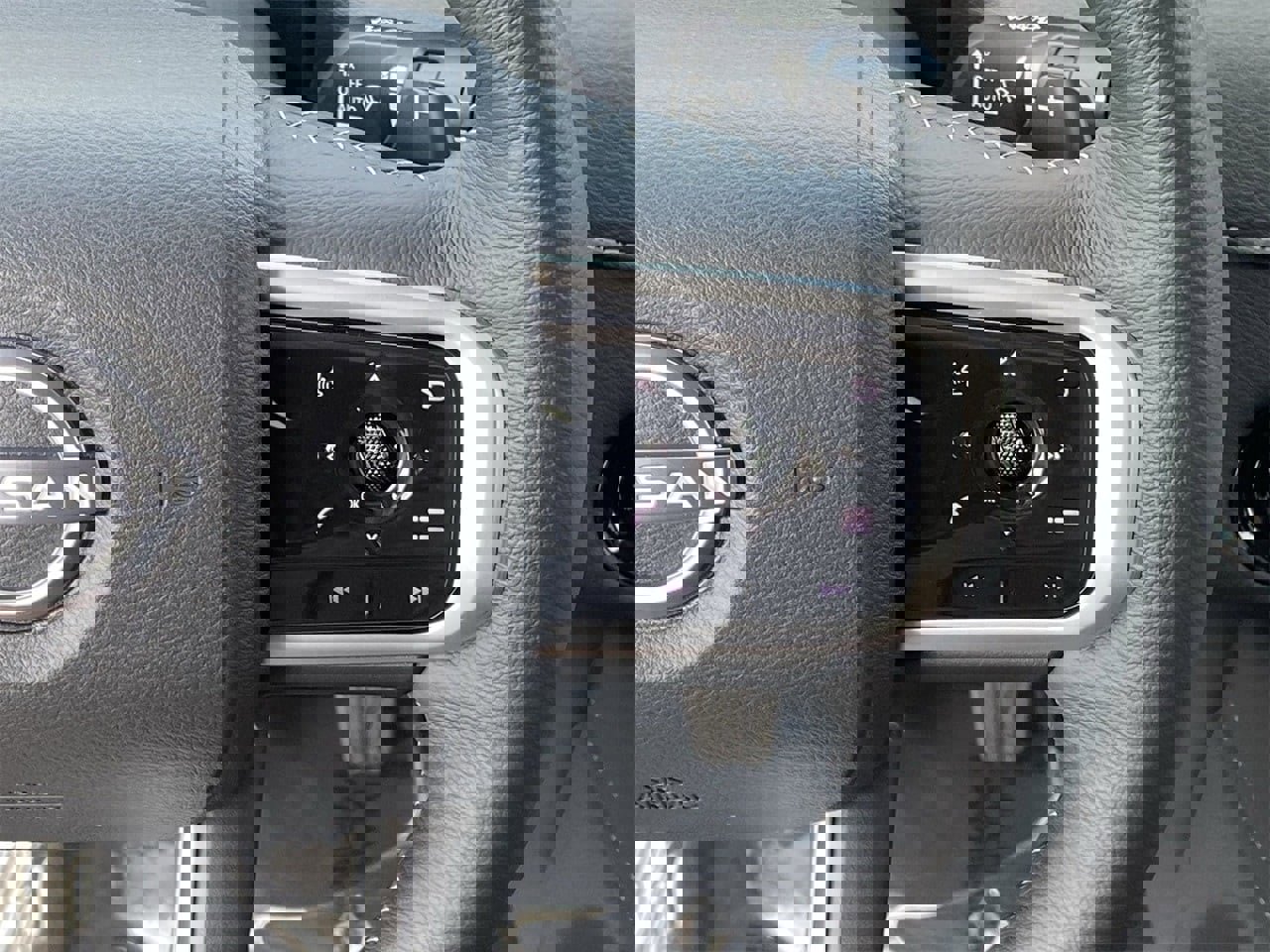 New 2025 Nissan Armada SV image 34