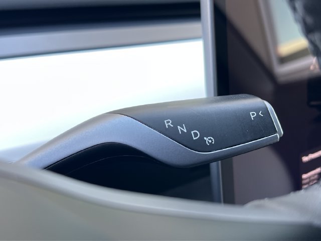 Used 2023 Tesla Model Y Long Range AWD/4WD image 19
