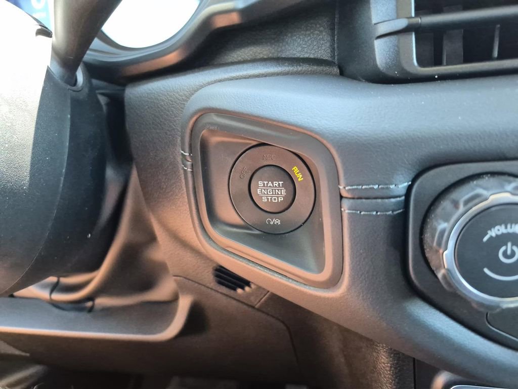 New 2026 Jeep Gladiator Sport AWD/4WD image 22