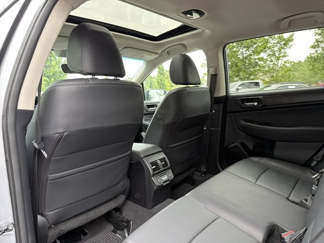 Used 2018 Subaru Outback 3.6R Limited AWD/4WD image 11