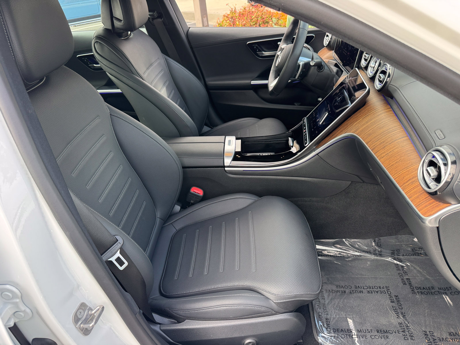 Used 2025 Mercedes-Benz C 300 Sedan image 7
