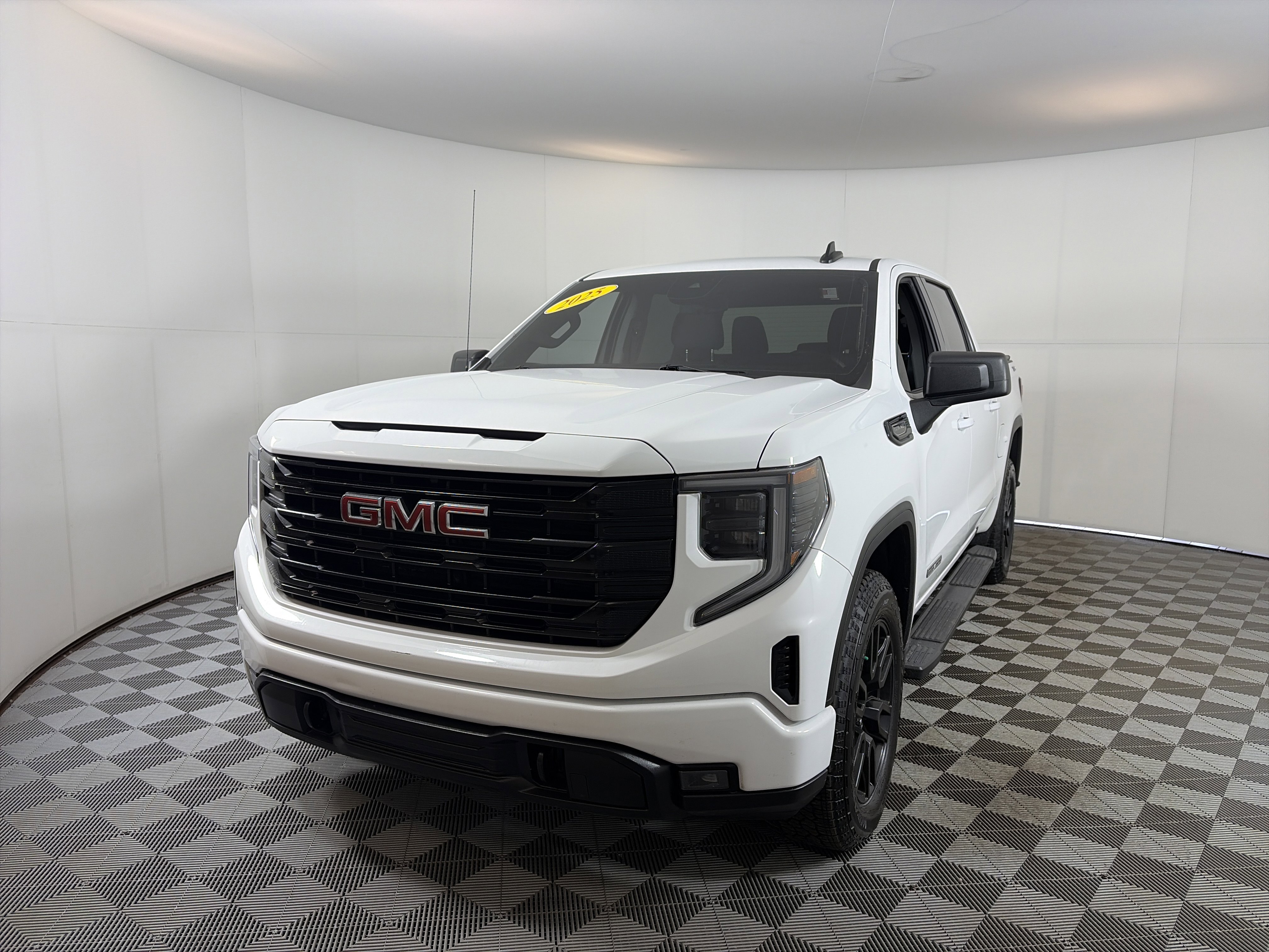 Used 2025 GMC Sierra 1500 Elevation w/ X31 Off-Road Package image 2