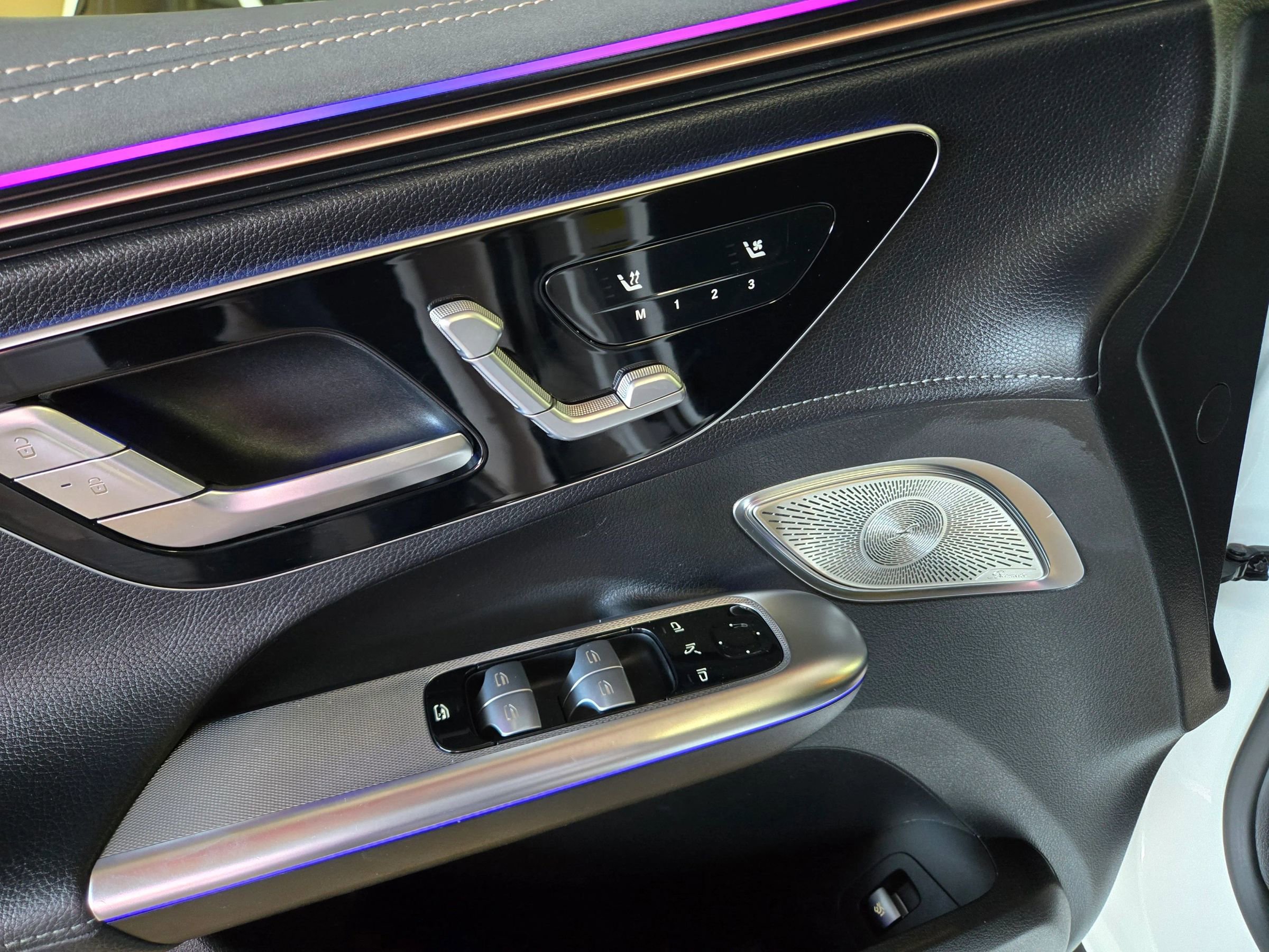 Used 2023 Mercedes-Benz EQE 500 4MATIC SUV image 35