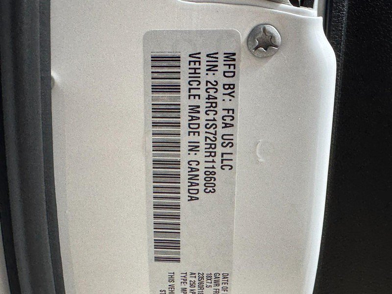 Used 2024 Chrysler Pacifica Premium FWD image 28