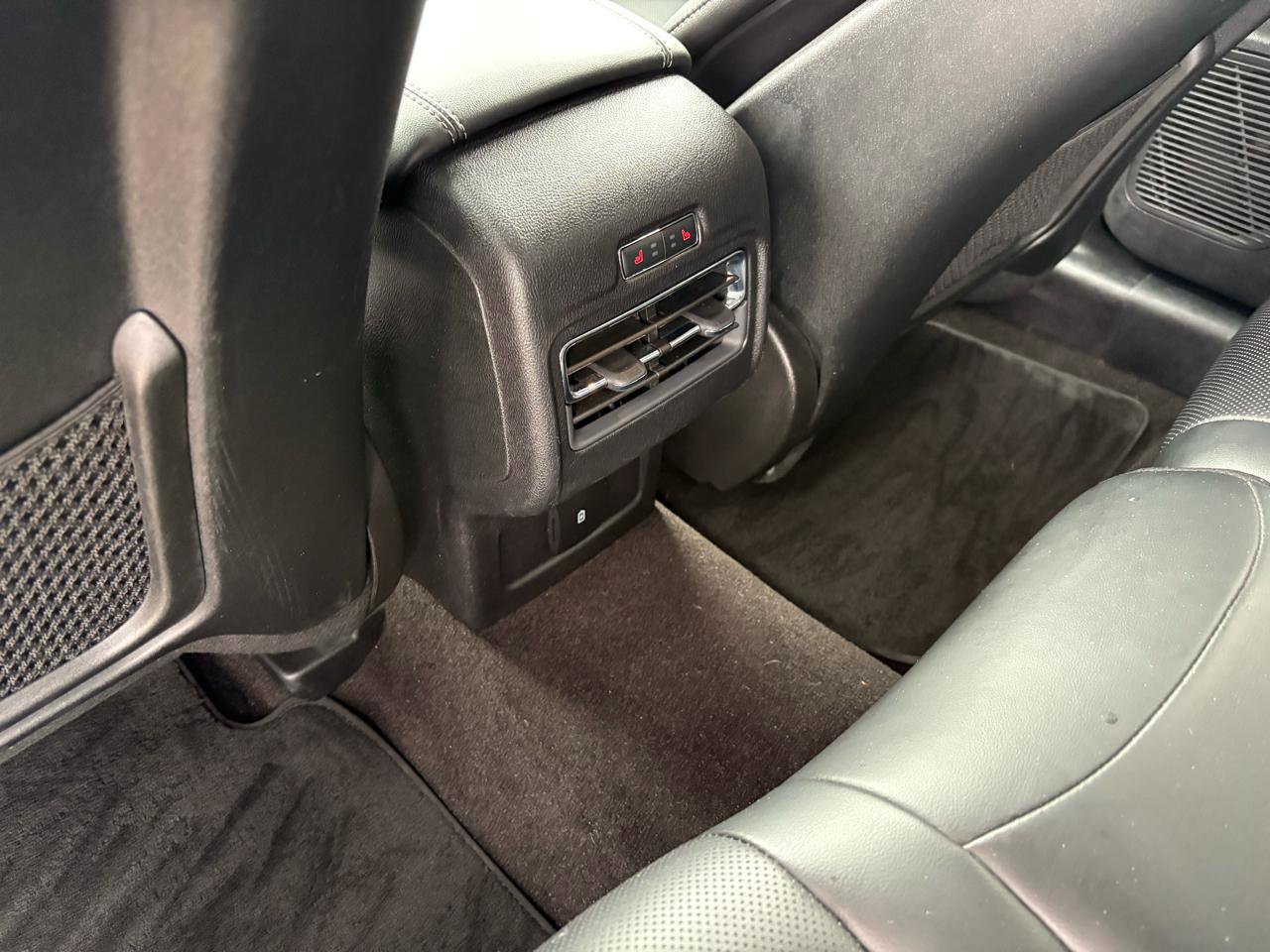 Used 2022 Lincoln Corsair AWD w/ Equipment Group 101A image 38