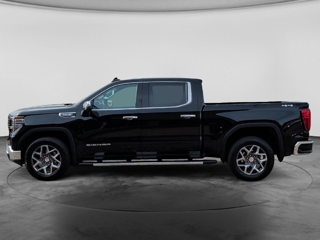 Used 2024 GMC Sierra 1500 SLT w/ SLT Premium Plus Package AWD/4WD image 4