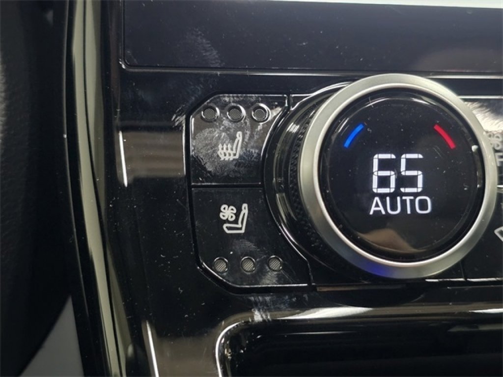 New 2026 Toyota Highlander Limited image 9