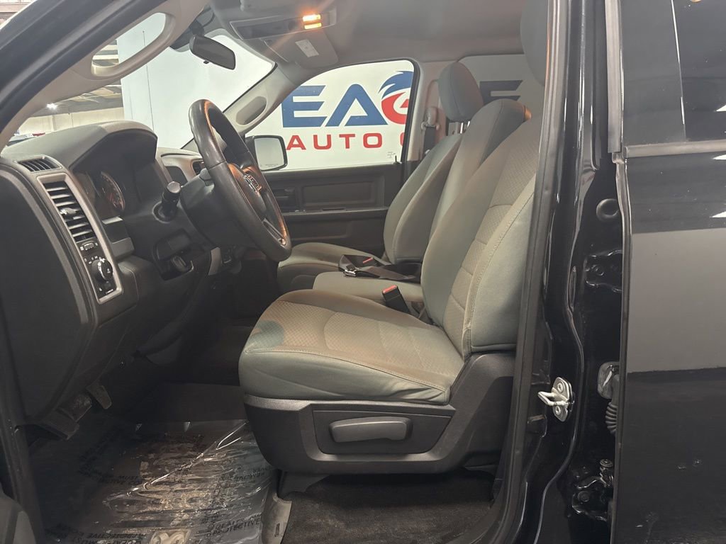 Used 2017 RAM 1500 Express w/ Black Ram 1500 Express Group image 16