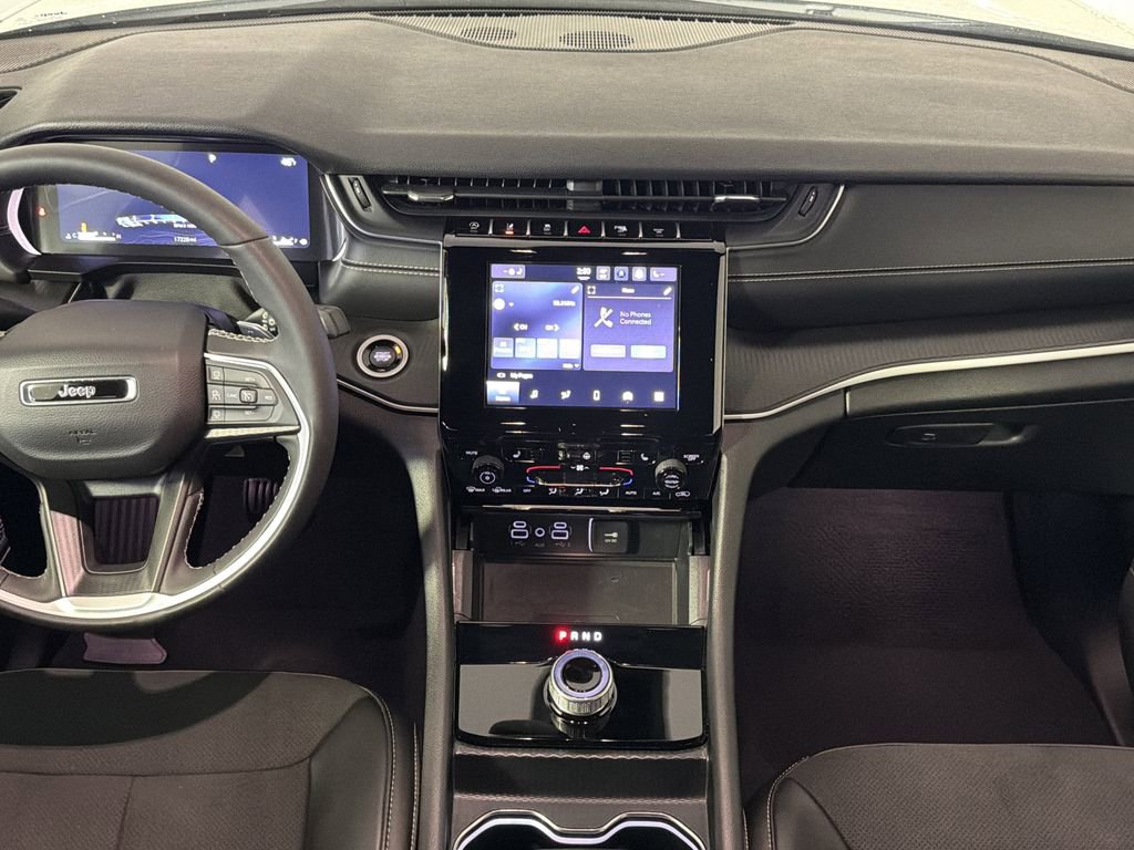 Used 2024 Jeep Grand Cherokee Altitude image 25