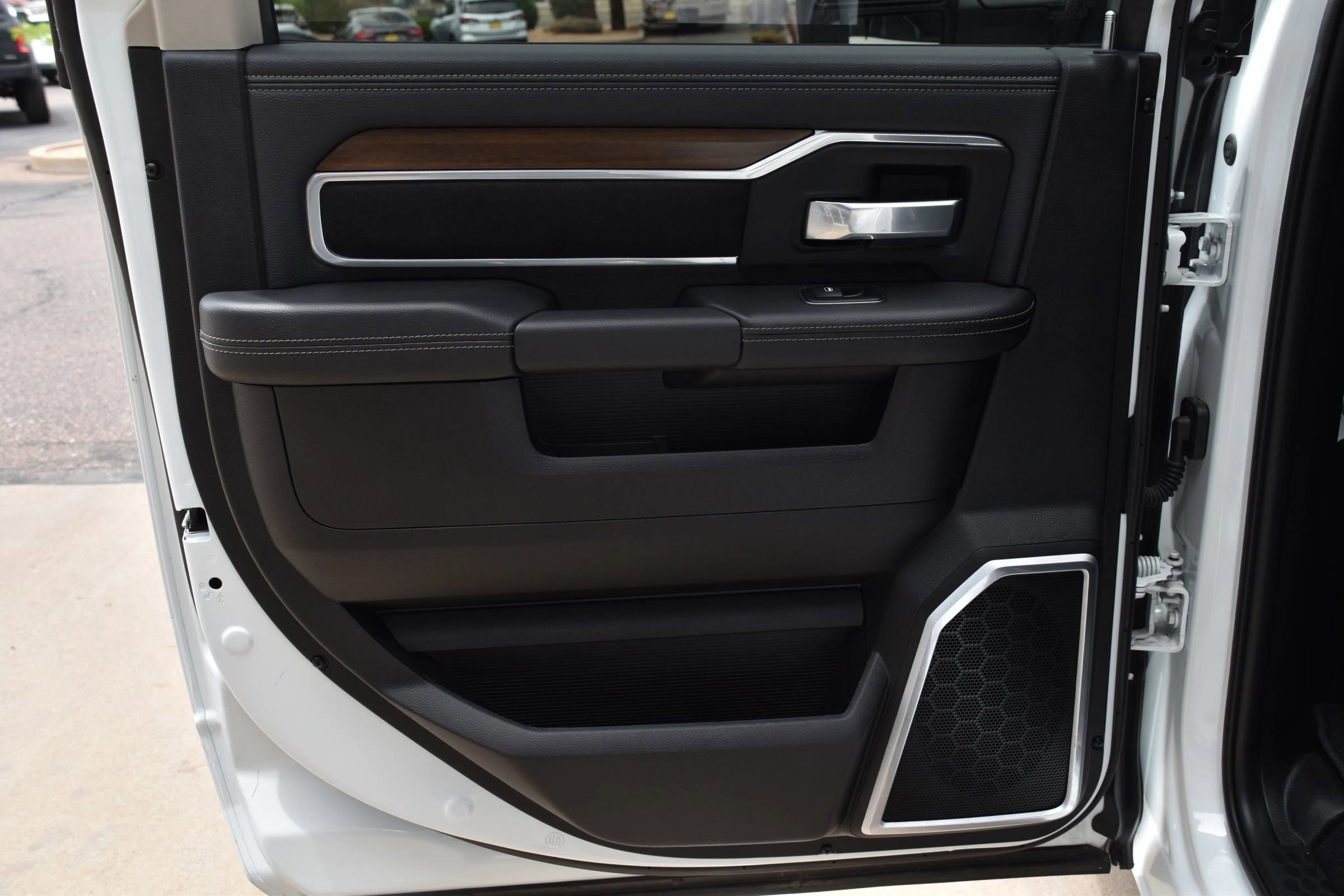 Used 2024 RAM 2500 Laramie image 23