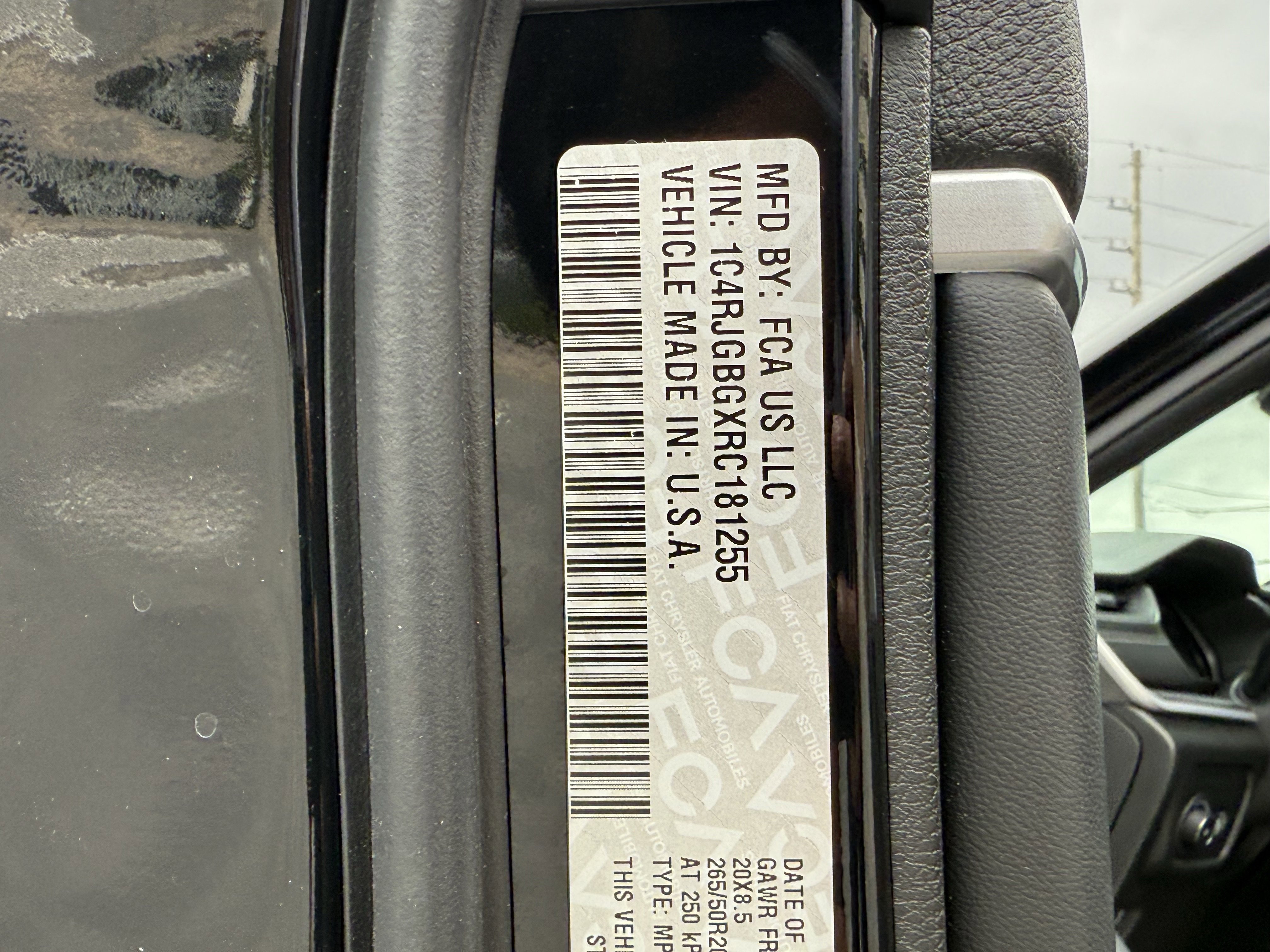 Used 2024 Jeep Grand Cherokee Limited w/ Luxury Tech Group II image 28