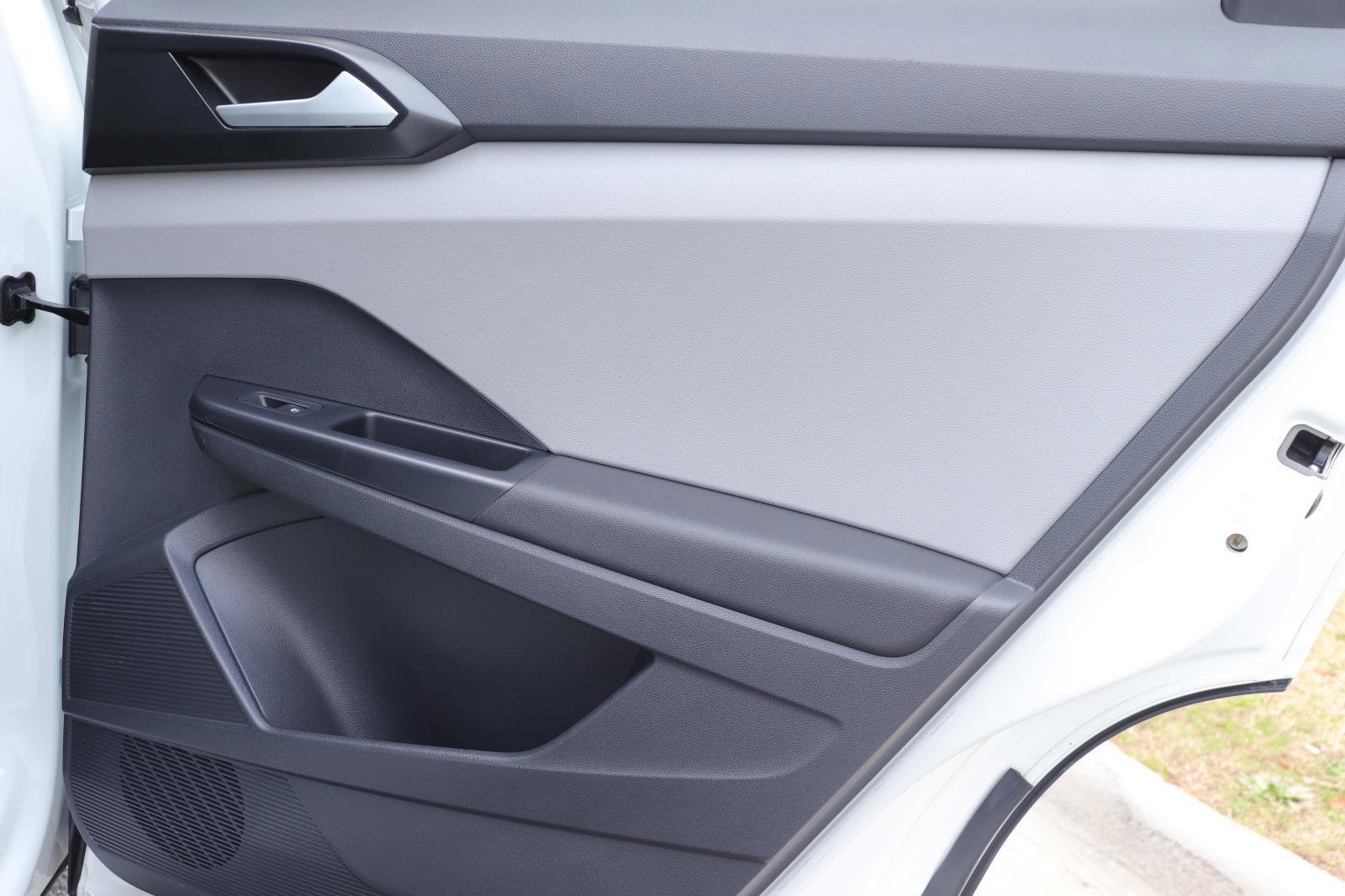 Used 2023 Volkswagen Taos SEL image 21