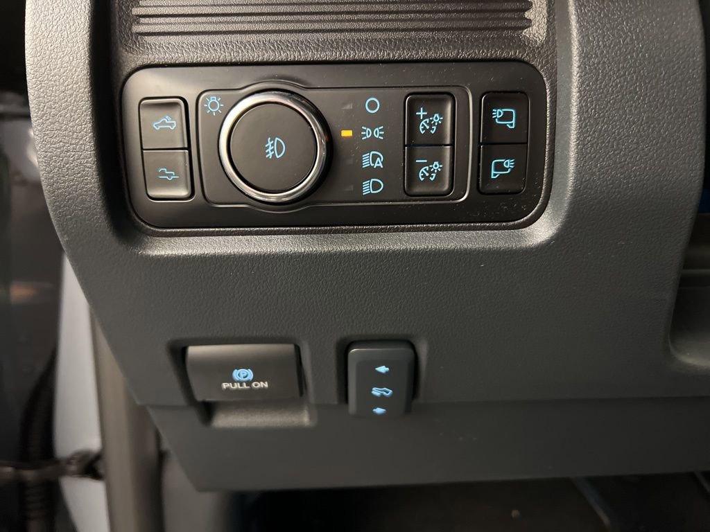 New 2025 Ford F350 Platinum w/ Snow Plow Prep Package image 27