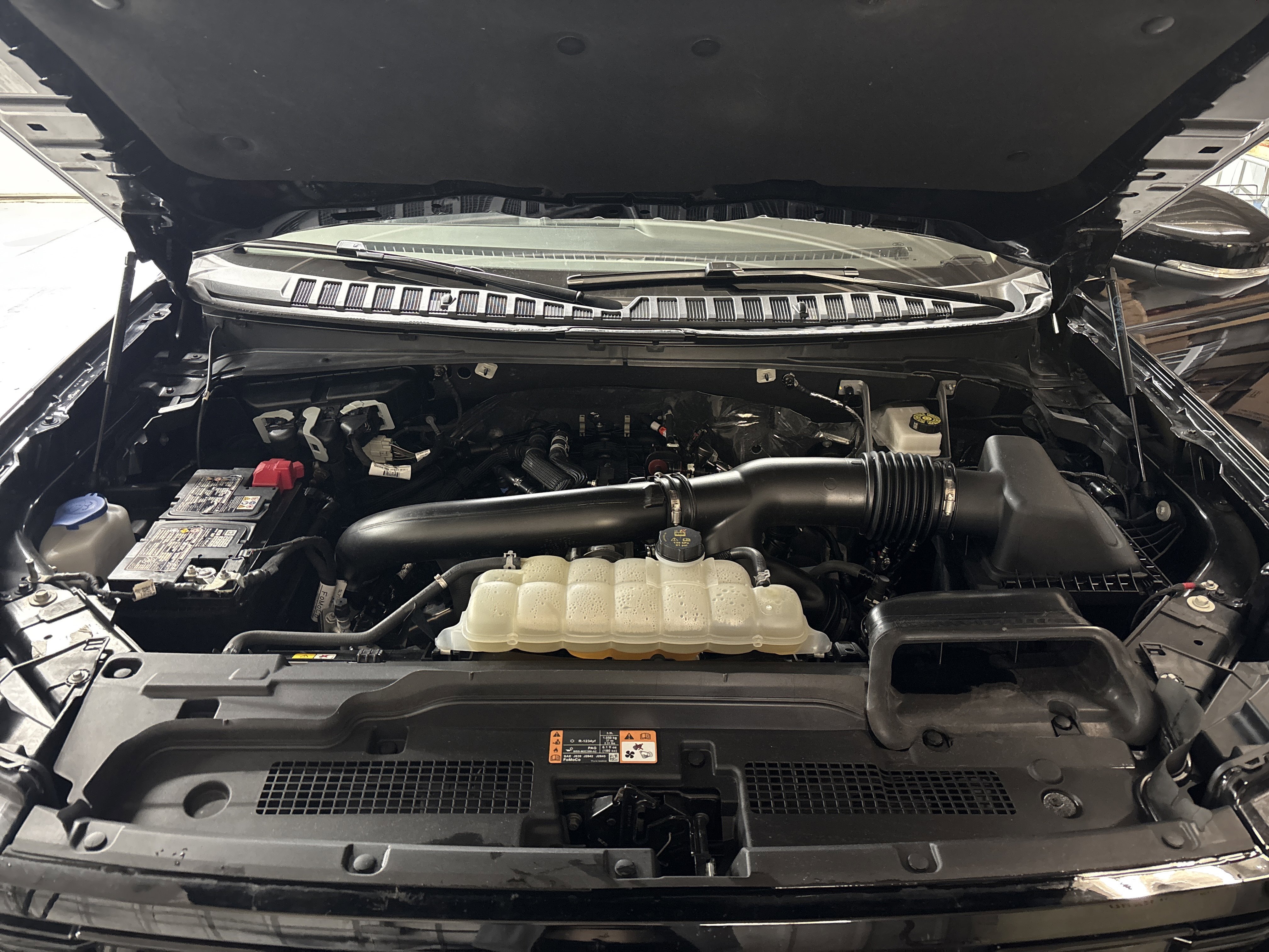 Used 2025 Ford Expedition Platinum AWD/4WD image 15