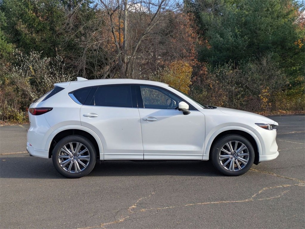 New 2025 MAZDA CX-5 Signature image 2